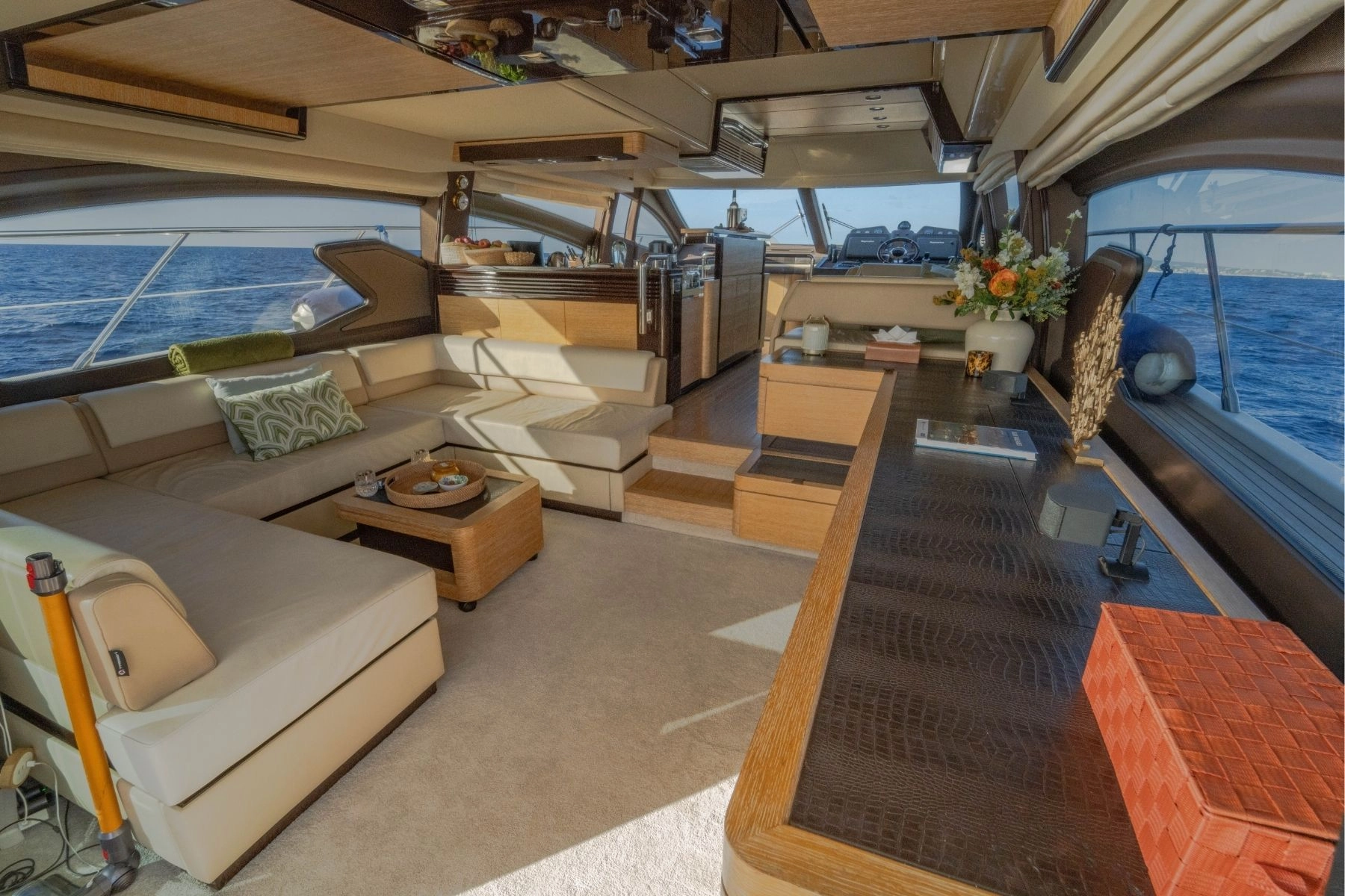 Charter yacht Azimut 64 Not Dead Yet interior lounge.
