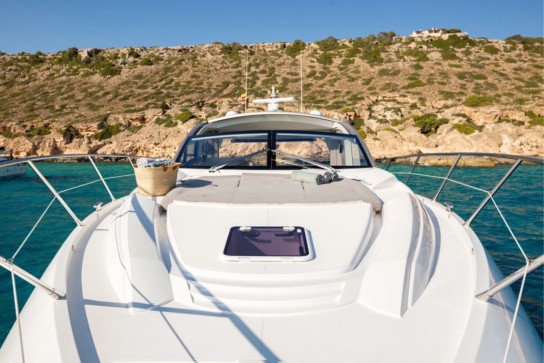 Charter yacht Sunseeker Predator 57 Boefje II bow.