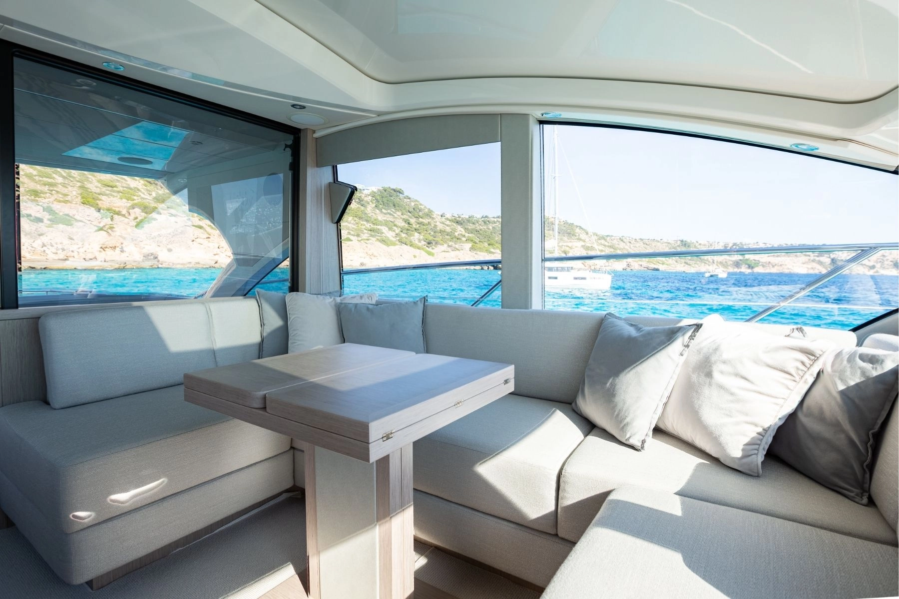 Charter yacht Sunseeker Predator 57 Boefje II interior lounge.