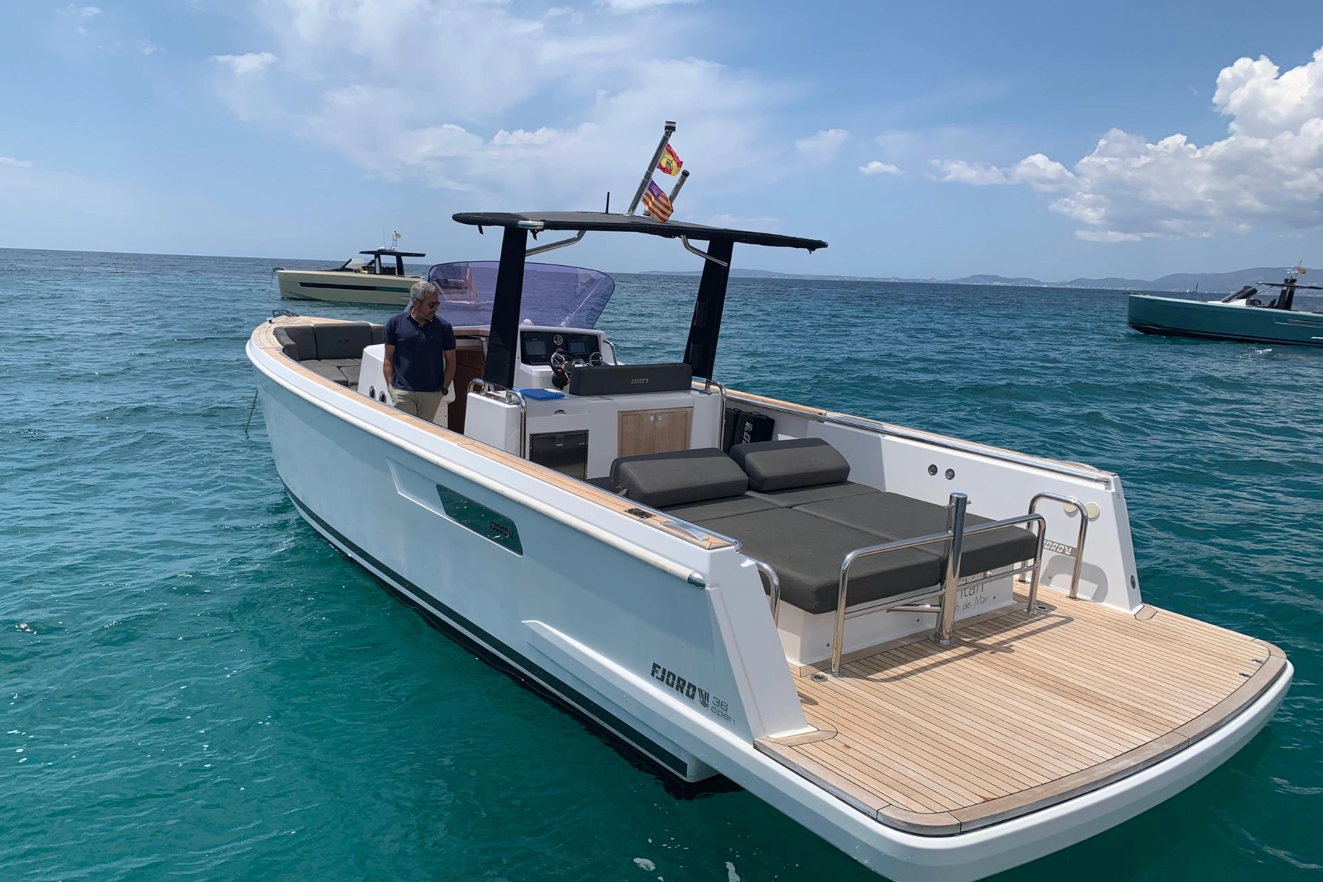 Charter yacht Fjord 36 Titan in Mallorca.
