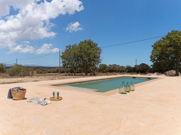 Real estate for sale Mallorcan Possessio Ariany.