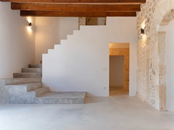 Real estate for sale Mallorcan Possessio Ariany.