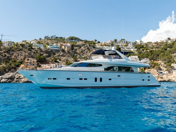 Motor yacht Elegance 78 Ethele in Mallorca.