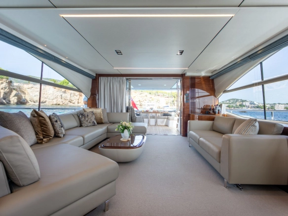 Interior salon of motor yacht Princess Y78 Mio Barco.