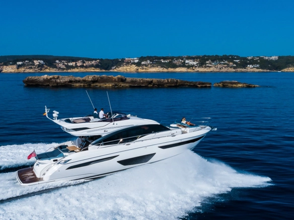 Charter yacht Princess S60 Aquavista cruising.