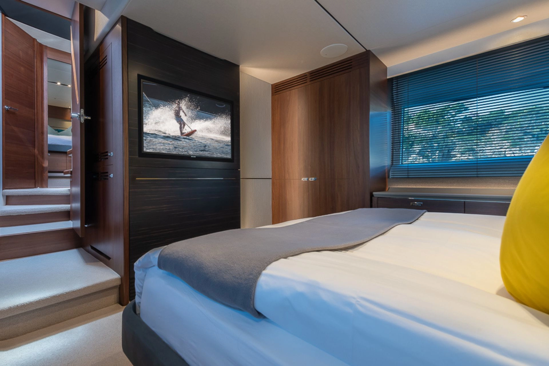 Guest cabin of charter yacht Princess S60 Aquavista.