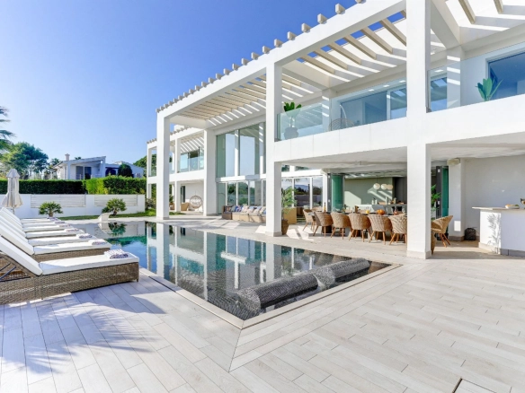 Exterior of property Pollensa Sea View in Mallorca.
