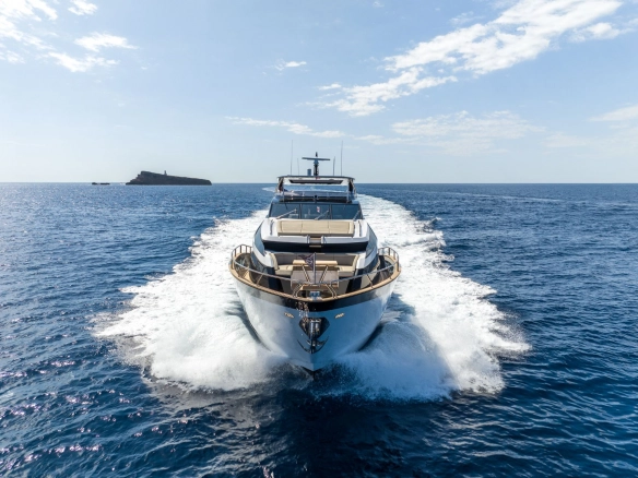 Charter yacht Sunseeker 95 Blue Infinity One cruising.