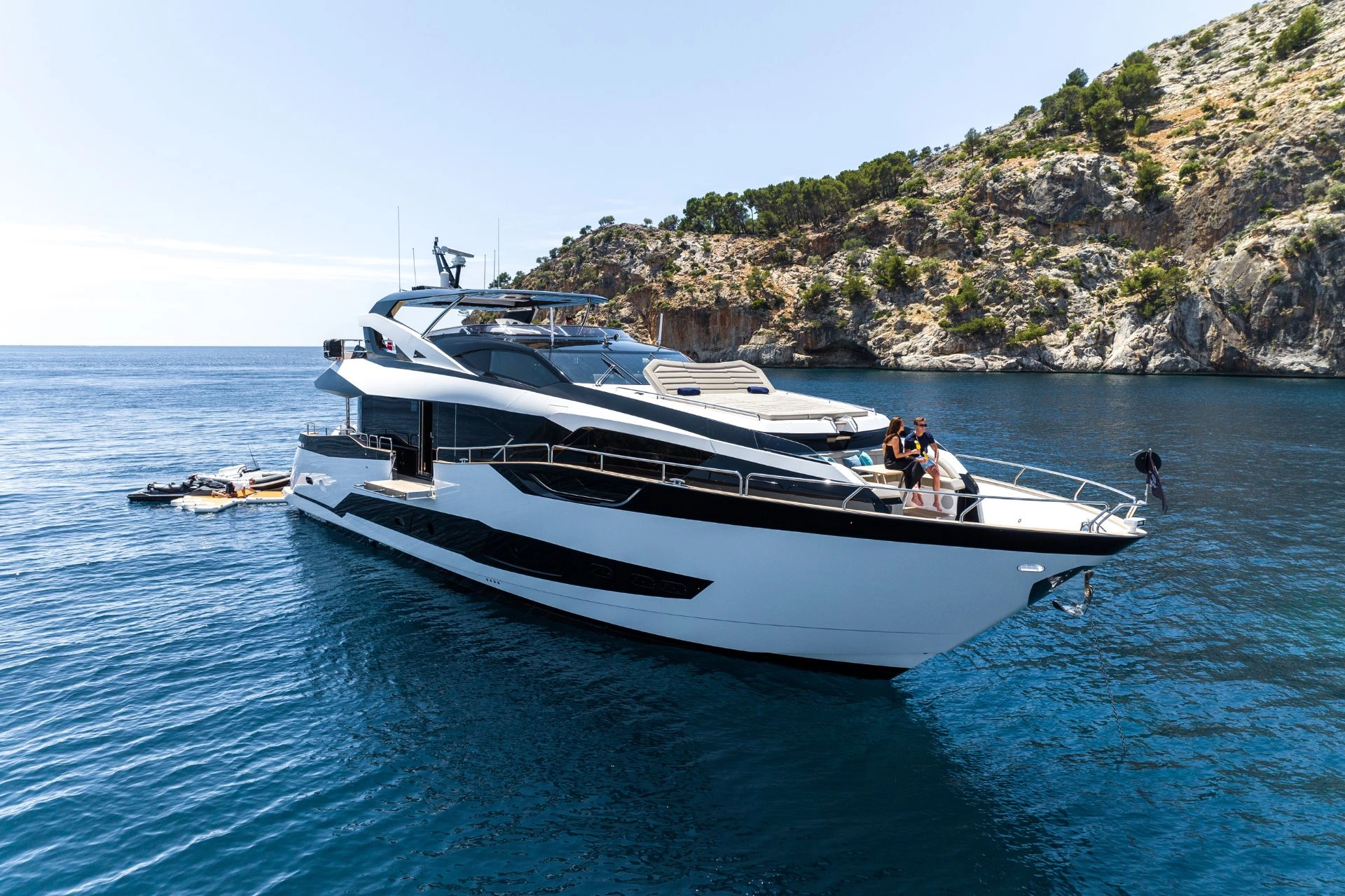 Sunseeker 95 High Energy at sea.