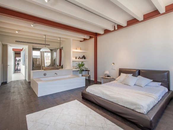 Spectacular townhouse in Llucmajor for sale.