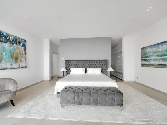 Bedroom of Villa Bond in Cala Vinyes.