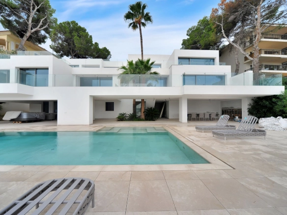 Villa Bond in Cala Vinyes.