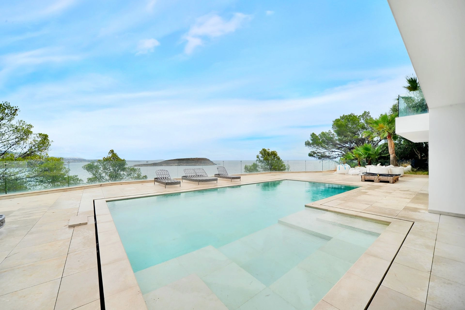 Pool of Villa Bond in Cala Vinyes.