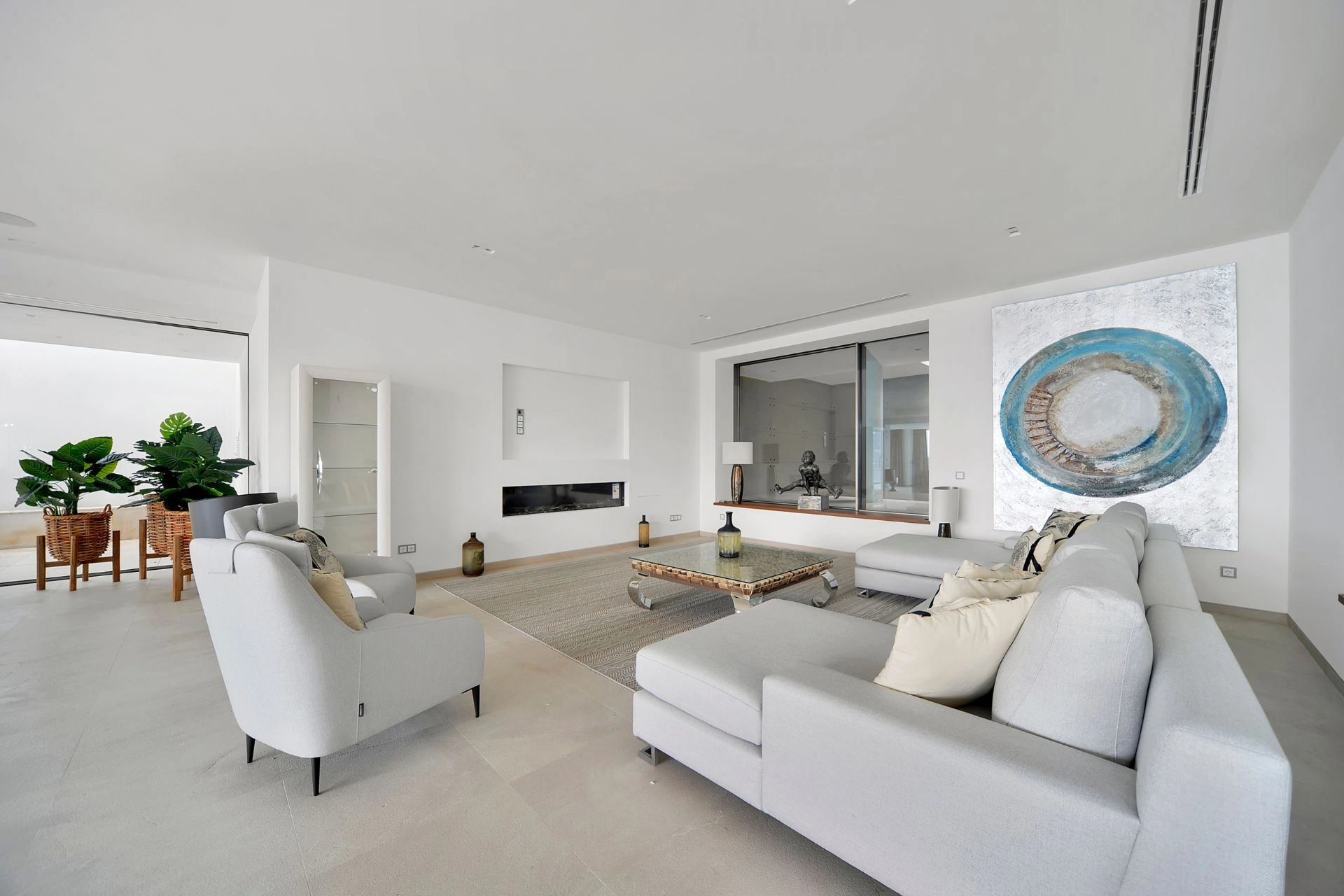 Salon of Villa Bond in Cala Vinyes.
