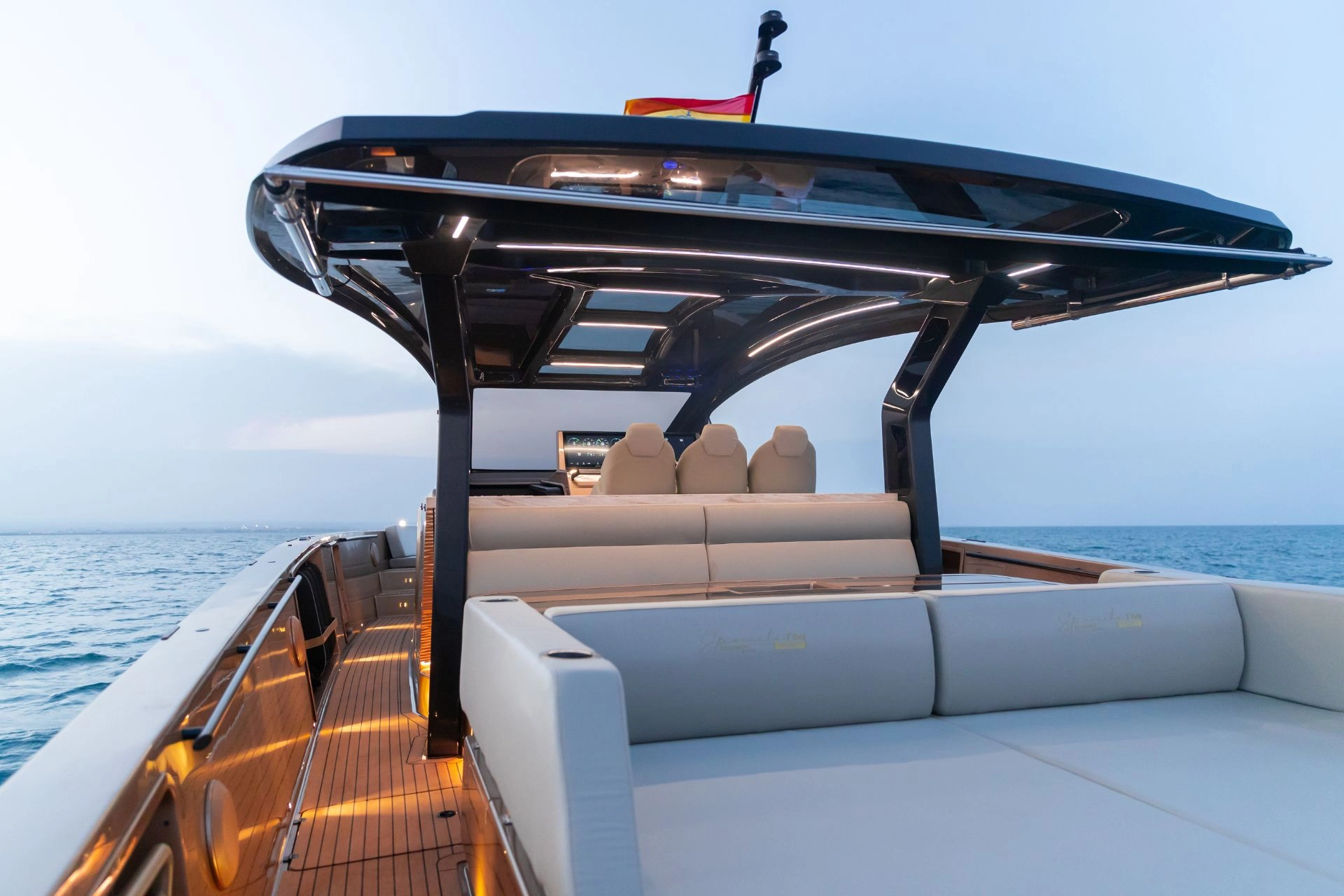 Charter yacht Tesoro T50 Speciale Goldfinger sun lounger.