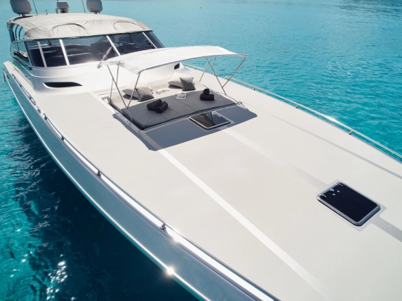 Bow of charter yacht Baia 80 Mintaka.