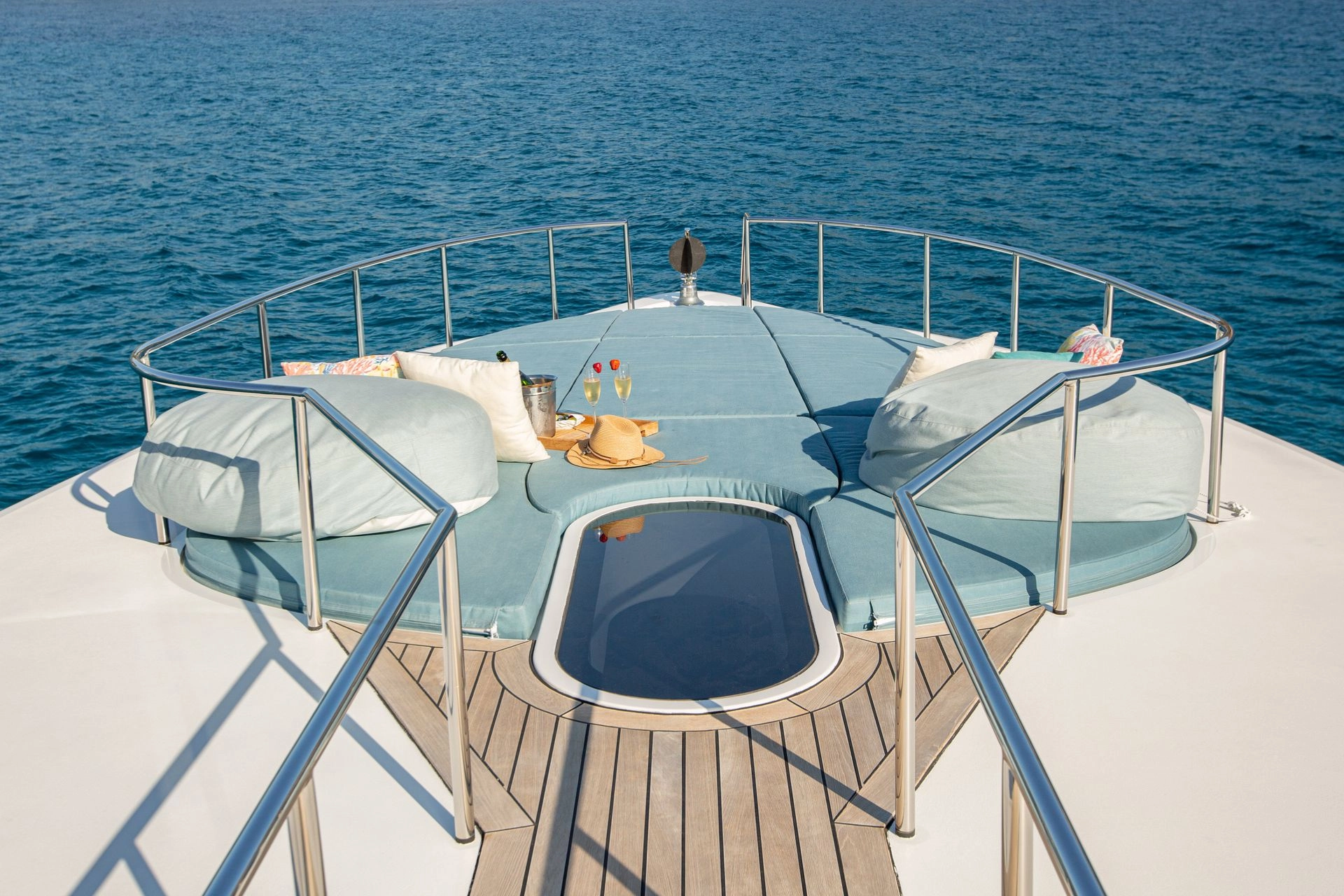 Bow of Evolution Yachts Benita Blue.