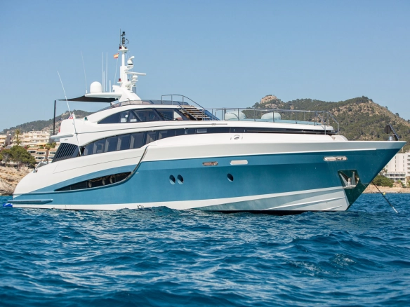 Evolution Yachts Benita Blue in Mallorca.