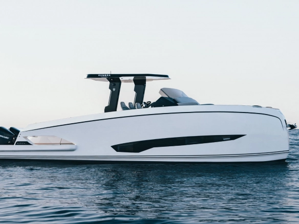 Charter yacht Kumbra 34 in Mallorca.