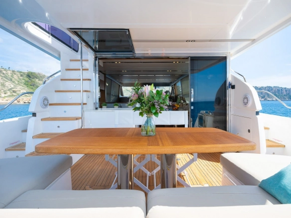 Charter yacht Princess 68 Zen in Mallorca.