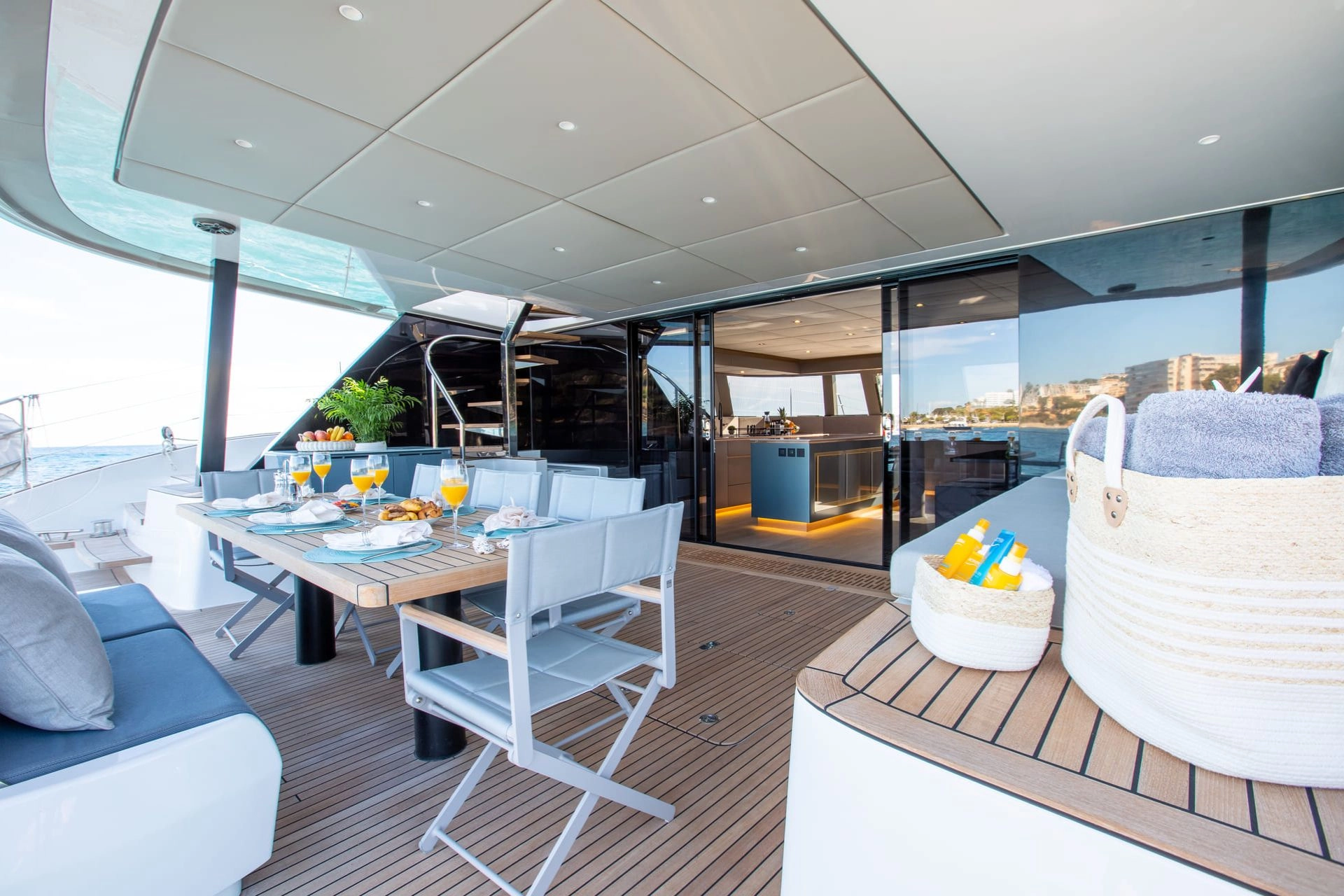 Exterior of of sailing catamaran Sunreef 60 Sunbreeze.