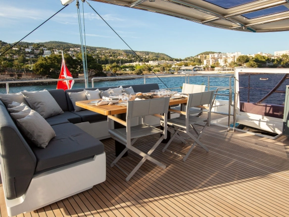 Flybridge of sailing catamaran Sunreef 60 Sunbreeze.