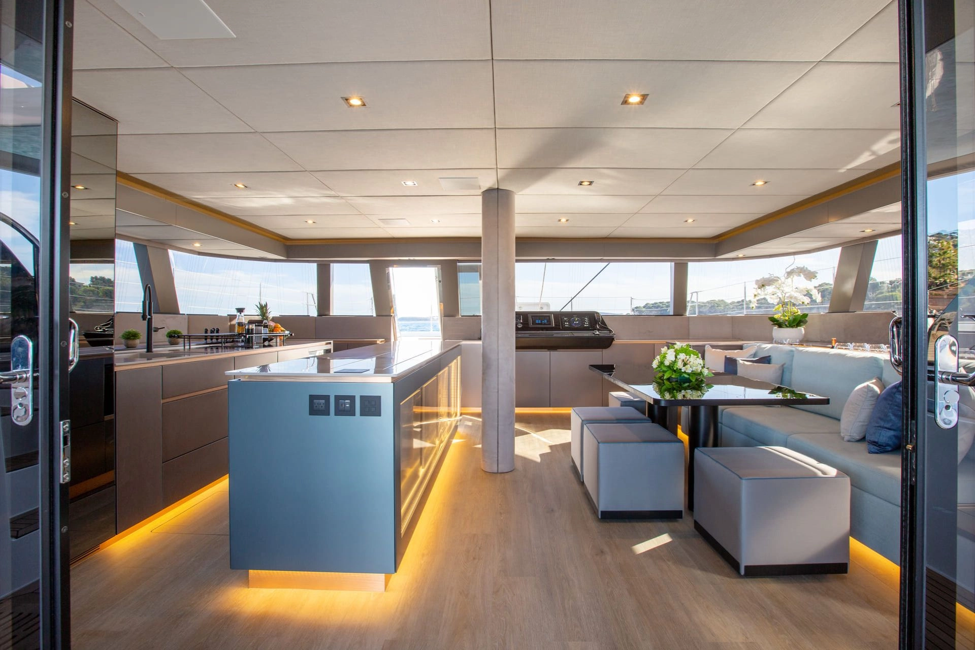 salon of sailing catamaran Sunreef 60 Sunbreeze.