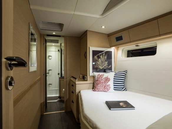 Cabin of sailing yacht Jeanneau 64 Thea.