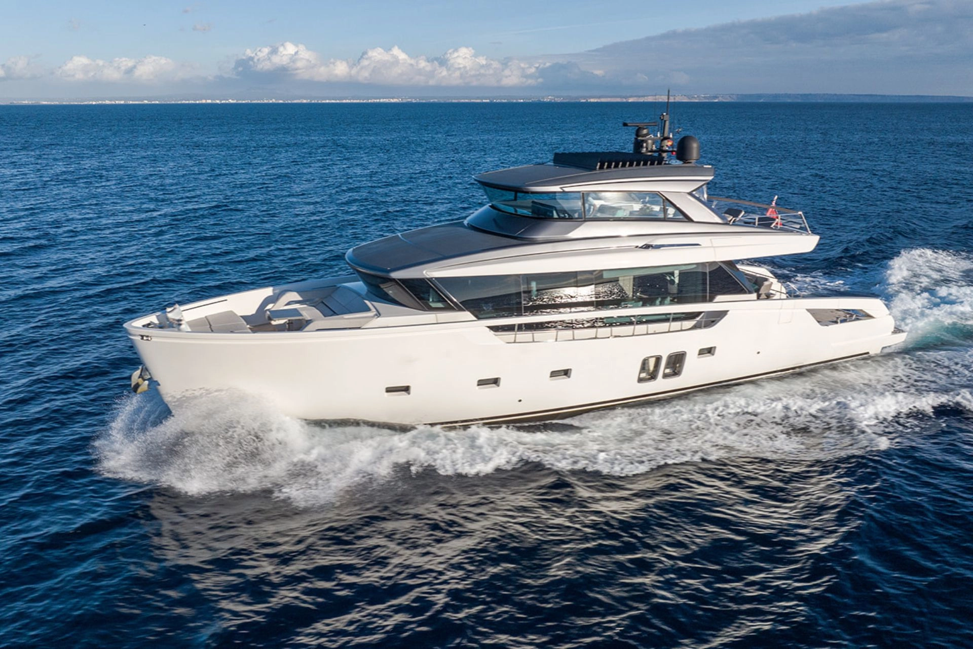 Charter yacht Sanlorenzo SX76 Cloud IX in Mallorca.