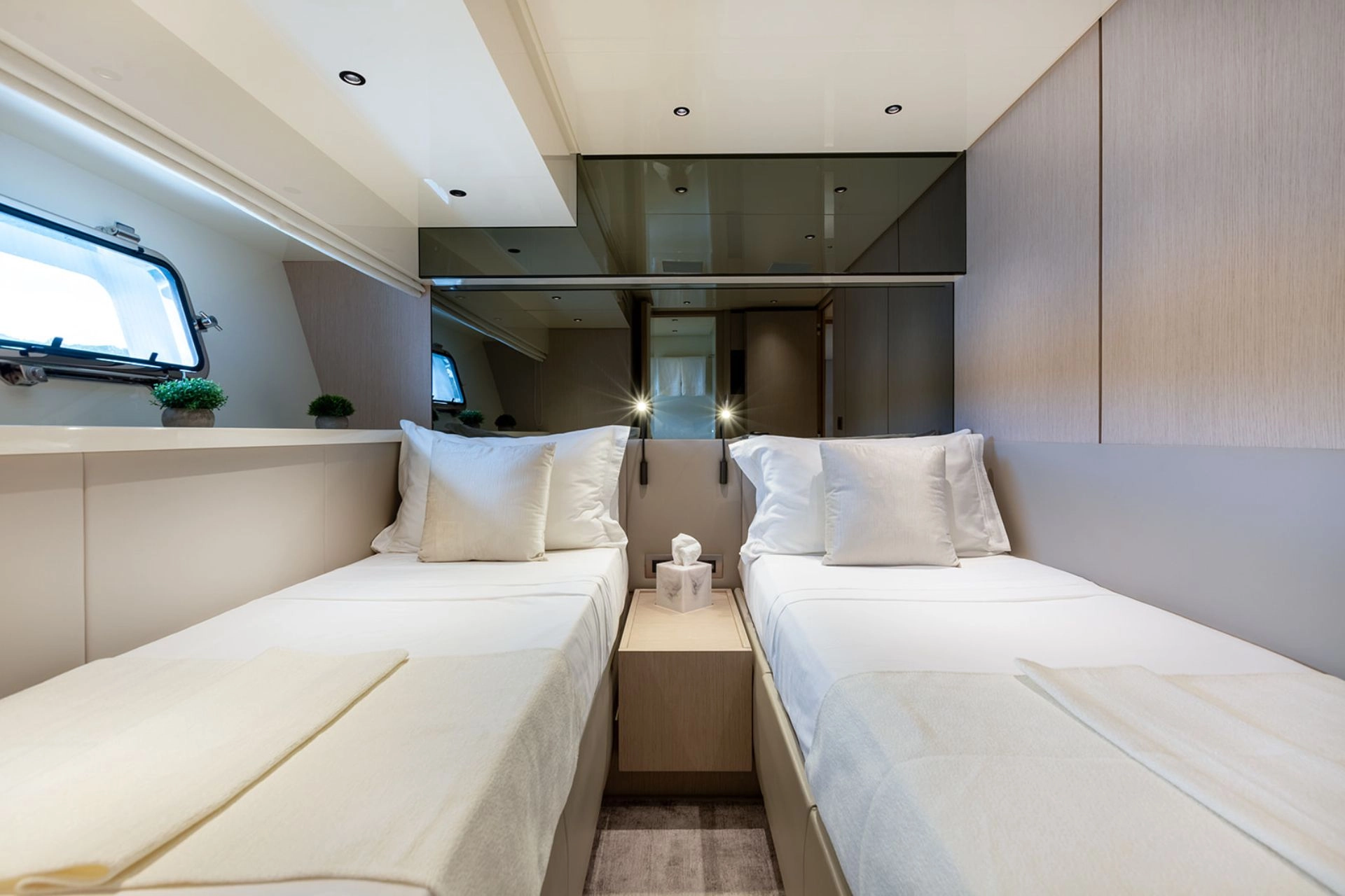 Double cabin of charter yacht Sanlorenzo SX76 Cloud IX in Mallorca.