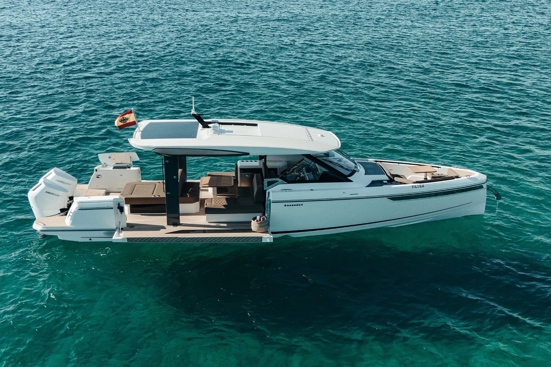 Charter yacht Saxdor 400 GTO Bali in Mallorca.