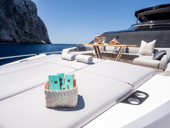 Bow of charter yacht Sunseeker 88 Moonlight in Mallorca.