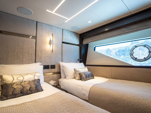 Double cabin of charter yacht Sunseeker 88 Moonlight in Mallorca.