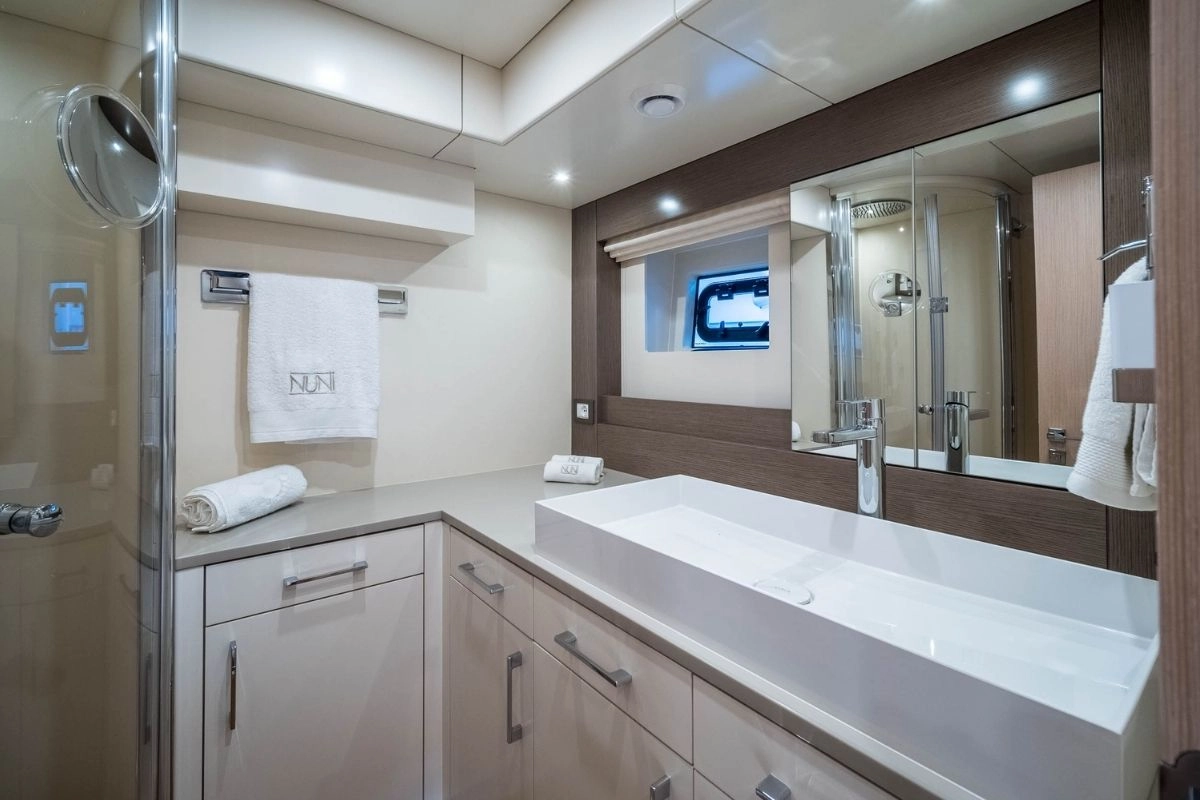 Bathroom of charter yacht Sirena 58.
