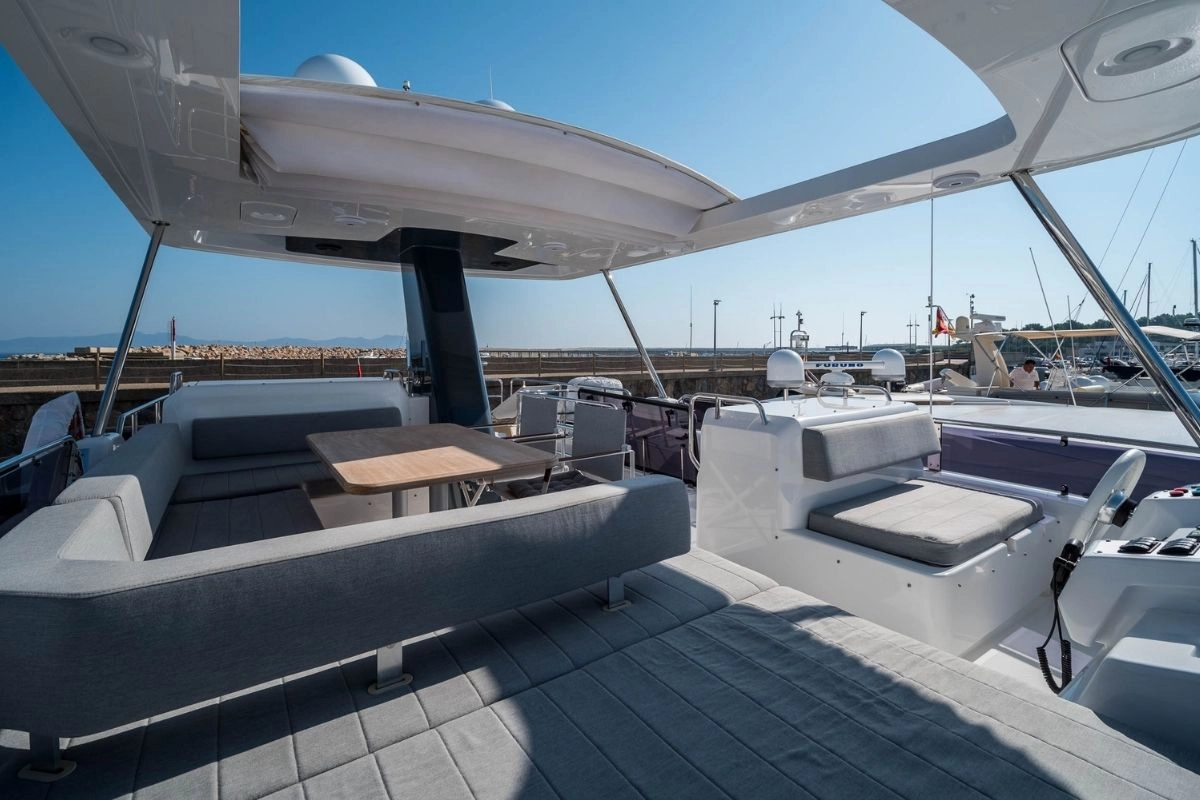 Flybridge of charter yacht Sirena 58.