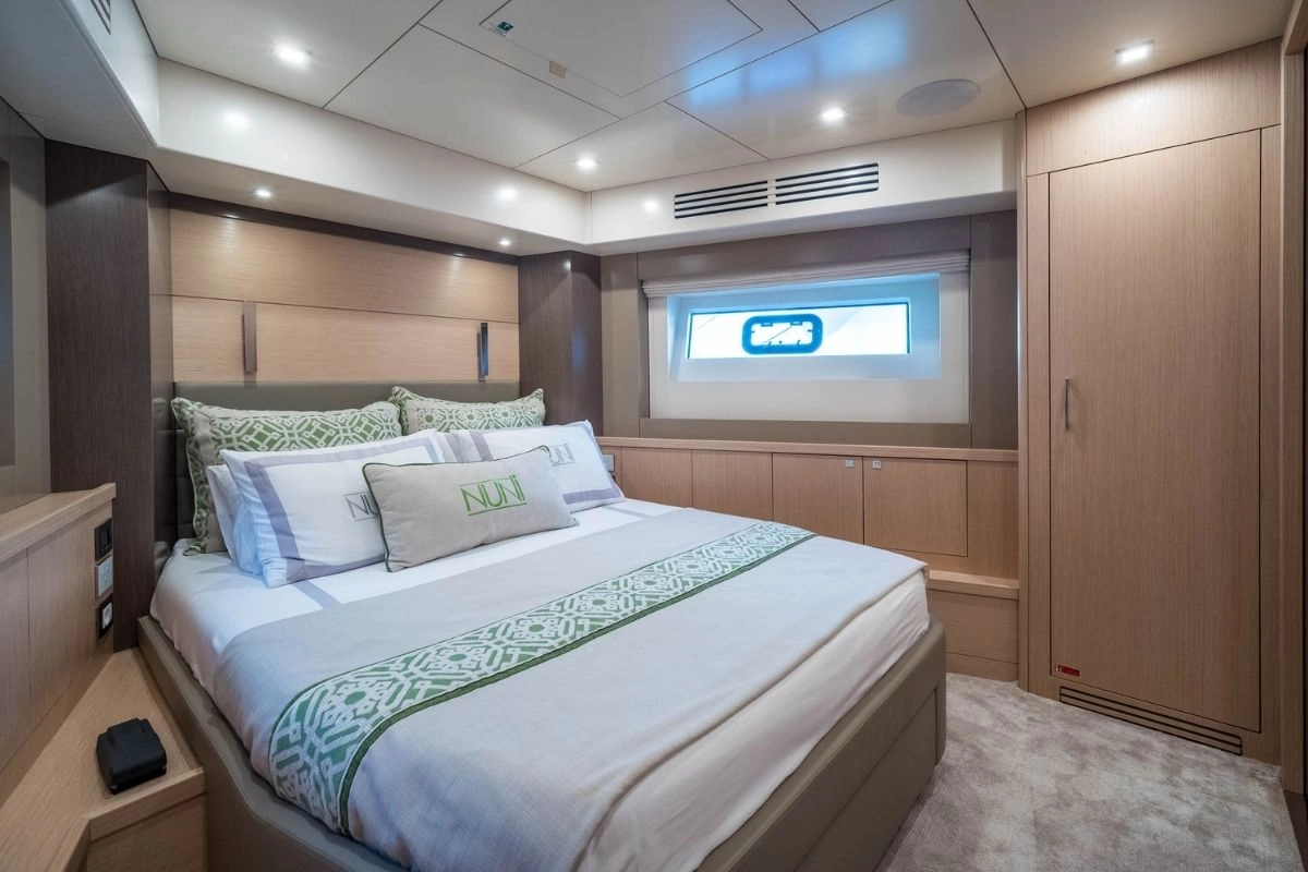 Guest cabin of charter yacht Sirena 58.