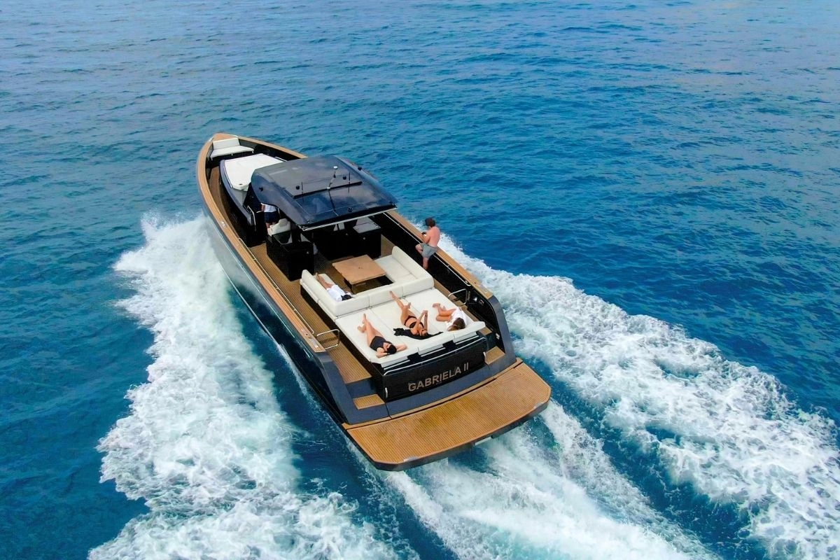 Charter yacht Pardo 50 in Ibiza.
