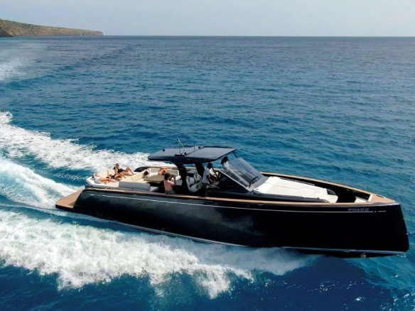 Charter yacht Pardo 50 in Ibiza.
