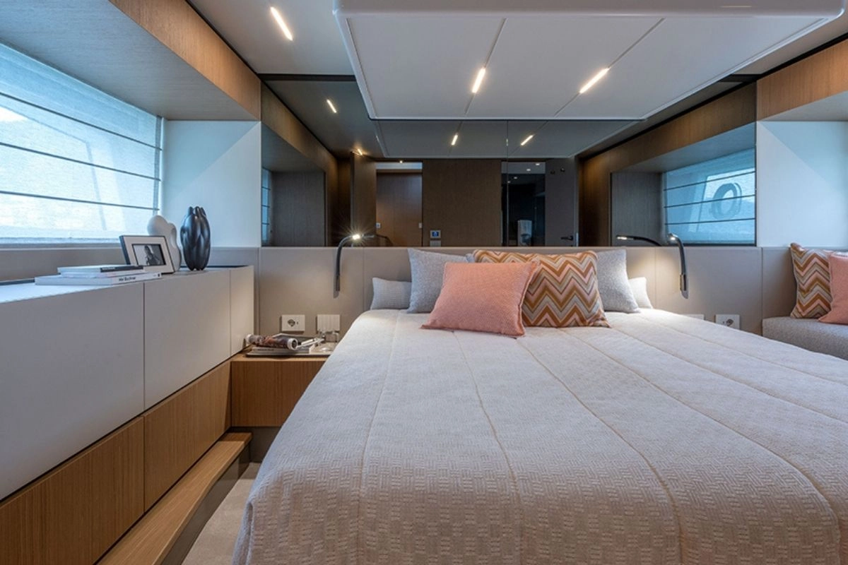 Guest cabin of charter yacht Bluegame 54 in Mallorca.