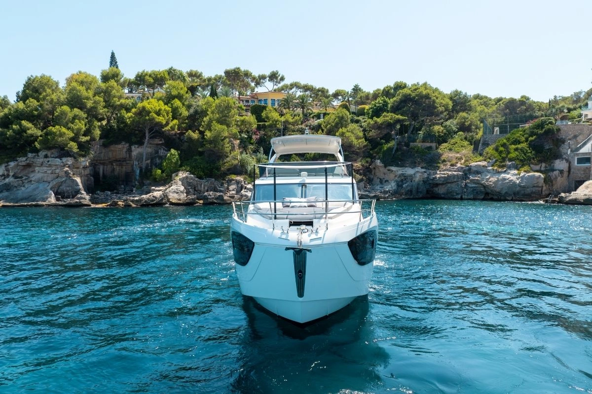 charter-yacht-absolute-47-fly-tres-amigos-balearics Charter yacht Absolute 47 Fly Tres Amigos.