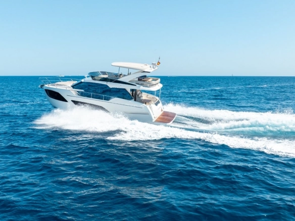 Charter yacht Absolute 47 Fly Tres Amigos.