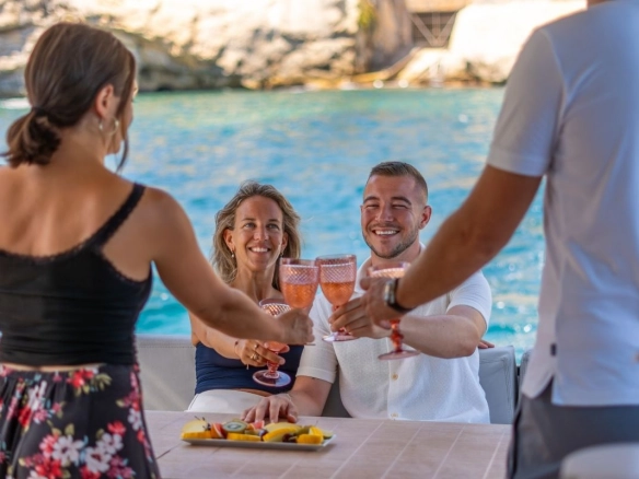 Friends on charter yacht Absolute 47 Fly Tres Amigos.