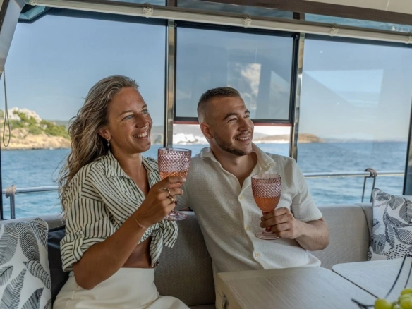 Couple on charter yacht Absolute 47 Fly Tres Amigos.