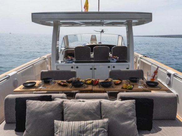 Fjord 44 Open Cara I for charter in Mallorca.