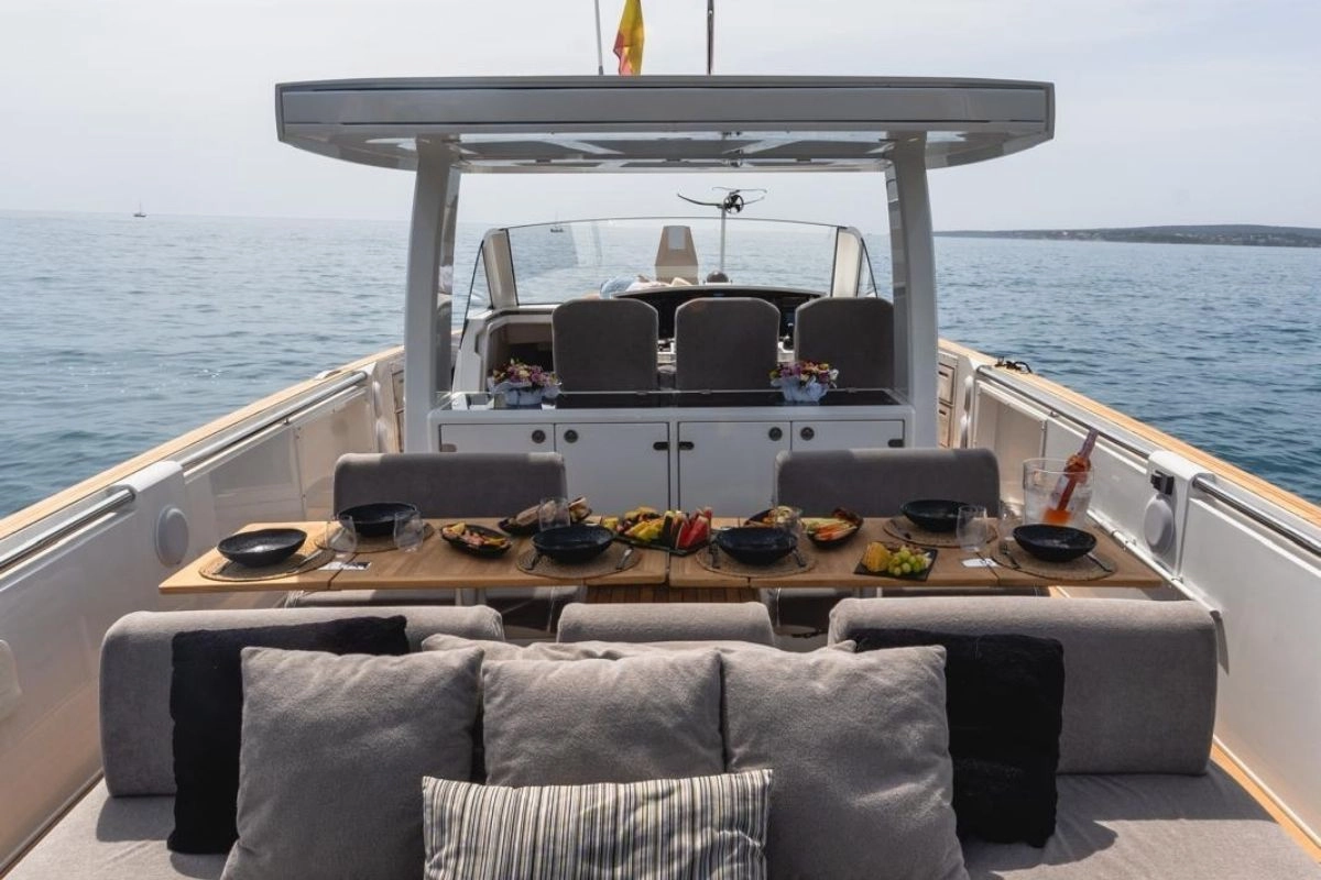 Fjord 44 Open Cara I for charter in Mallorca.