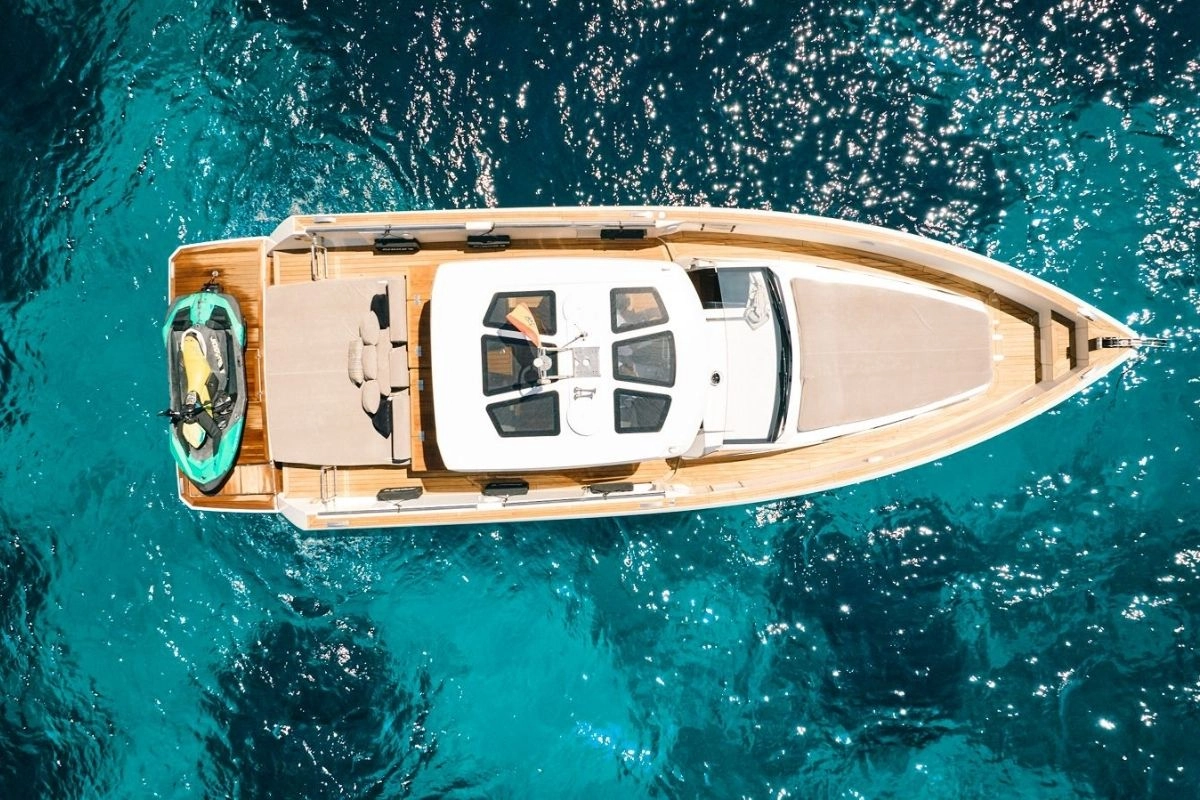 Fjord 44 Open Cara I for charter in Mallorca.