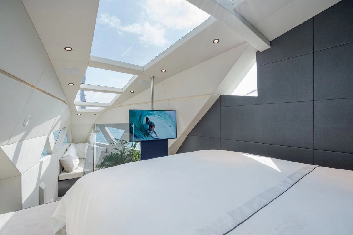 Guest cabin of trimaran Hanstaiger X1.