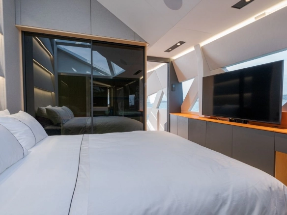 Guest cabin of trimaran Hanstaiger X1.