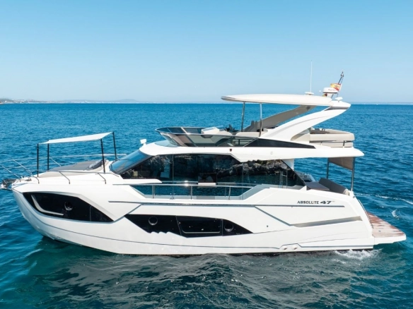 Charter yacht Absolute 47 Fly Tres Amigos.