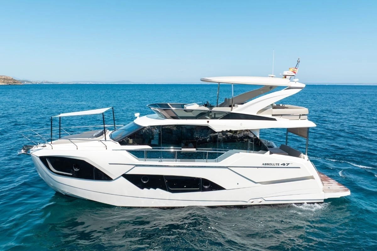 yacht-absolute-47-fly-tres-amigos Charter yacht Absolute 47 Fly Tres Amigos.